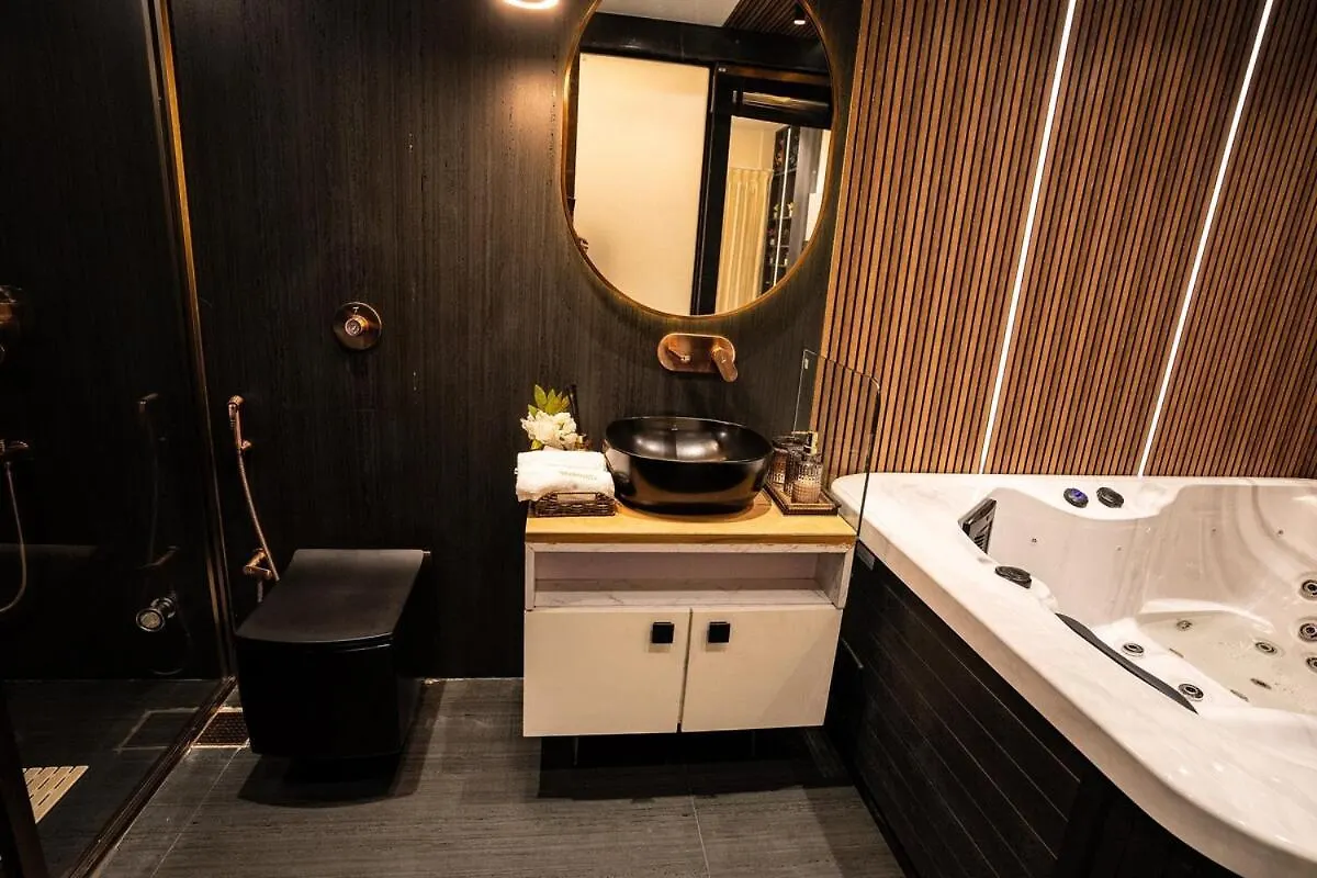 Shanti Villa Varanasi Apartment