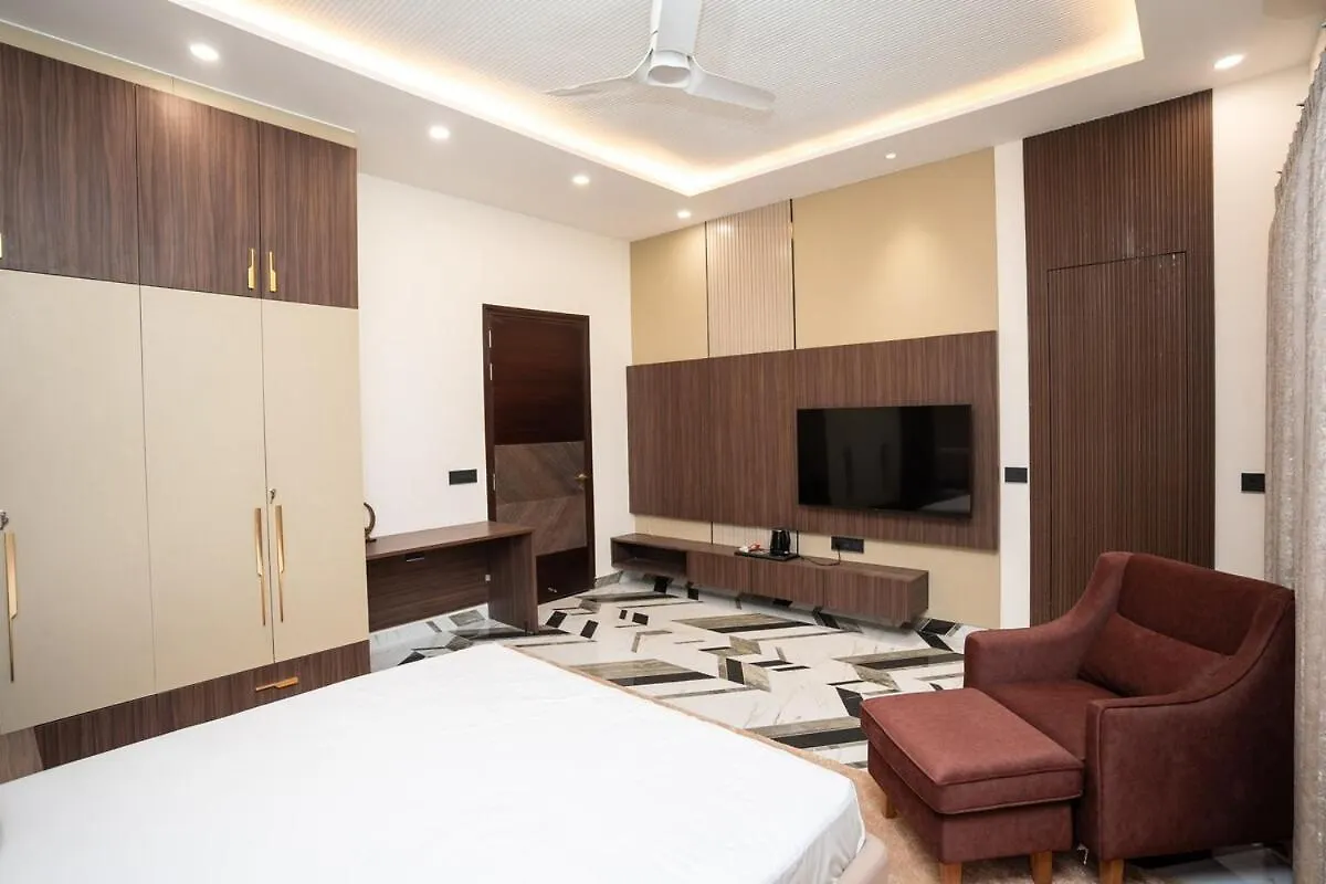 Shanti Villa Varanasi Apartment